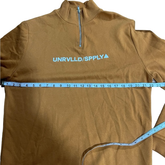 ASOS Urvlld Supply half zip sweatshirt in brown with print. - Picture 5 of 5